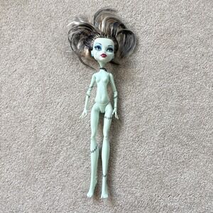 Mattel Monster High Dawn of the Dance Frankie Stein Doll Nude With Earrings